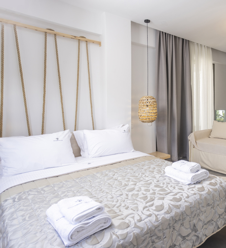 Dionisos Luxury Villas