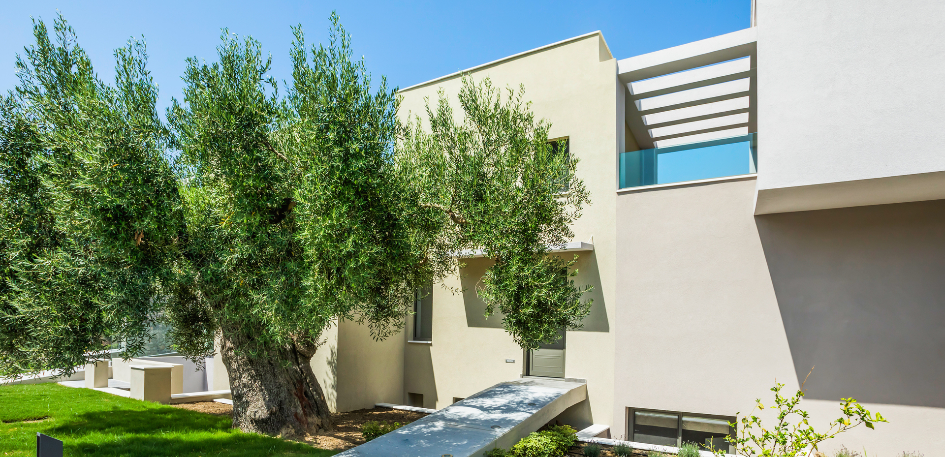 Dionisos Luxury Villas